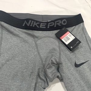 🔹NWT.. Nike Men’s NikePro..